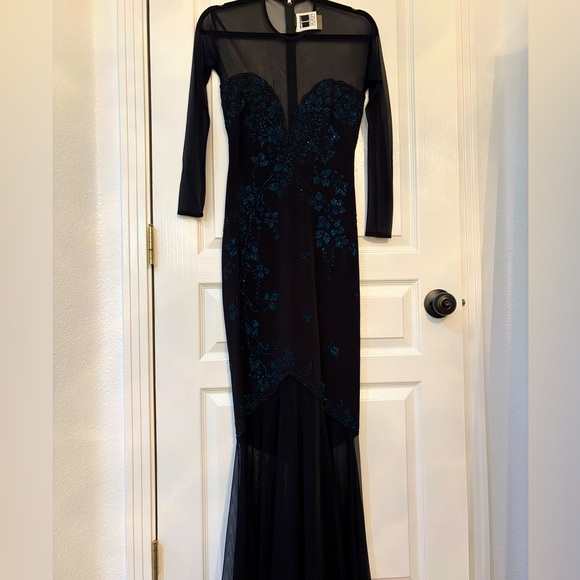 Vintage Tadashi Shoji Black and Blue Mermaid Gown size XS - Picture 8 of 16